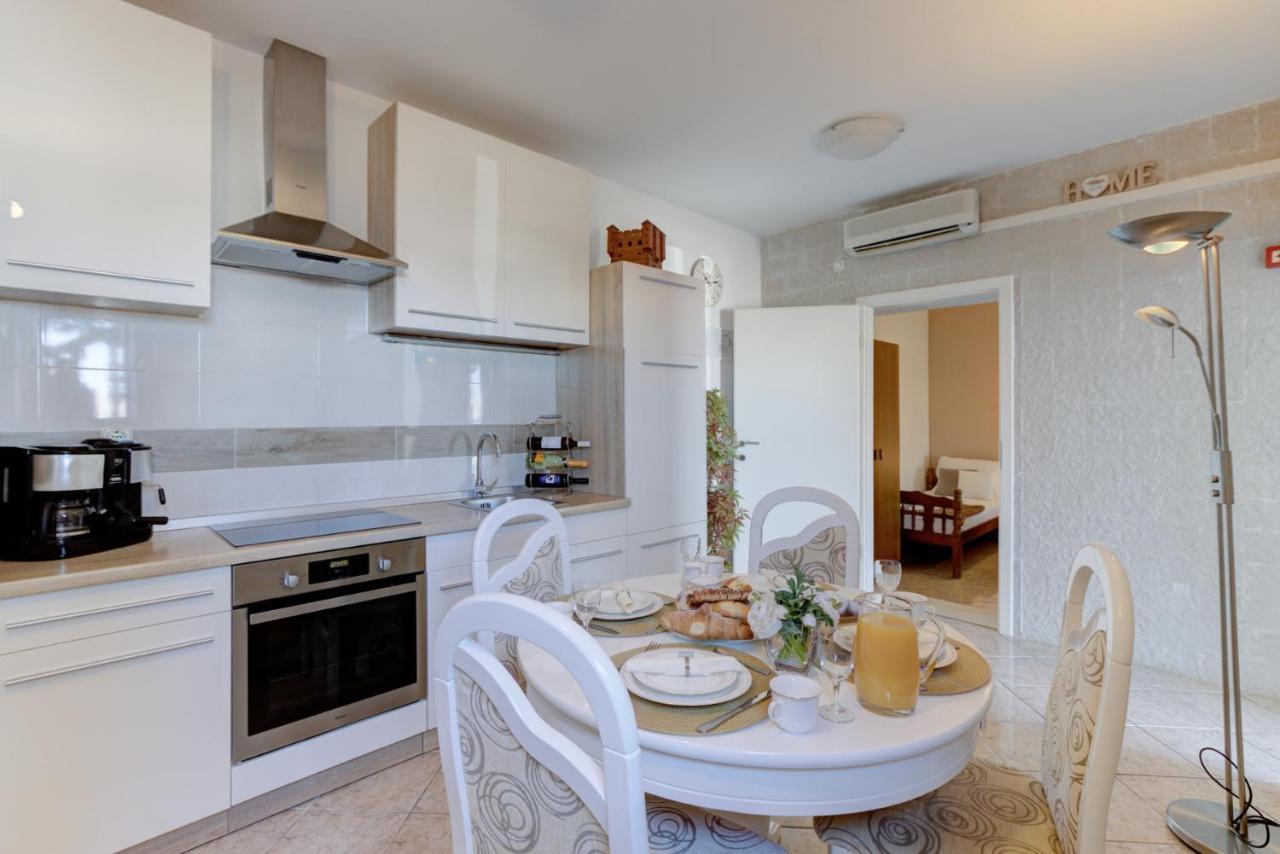 Apartments Matia Senj  Exterior foto